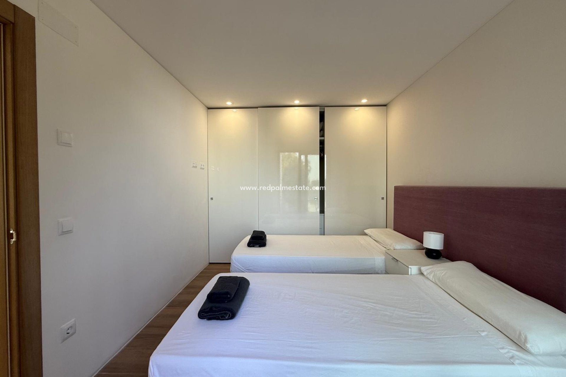 Reventa - Villa -
Orihuela Costa - Las Colinas Golf