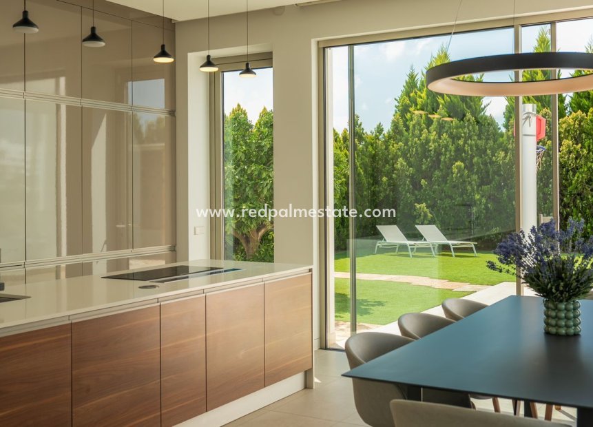 Reventa - Villa -
Orihuela Costa - Las Colinas Golf