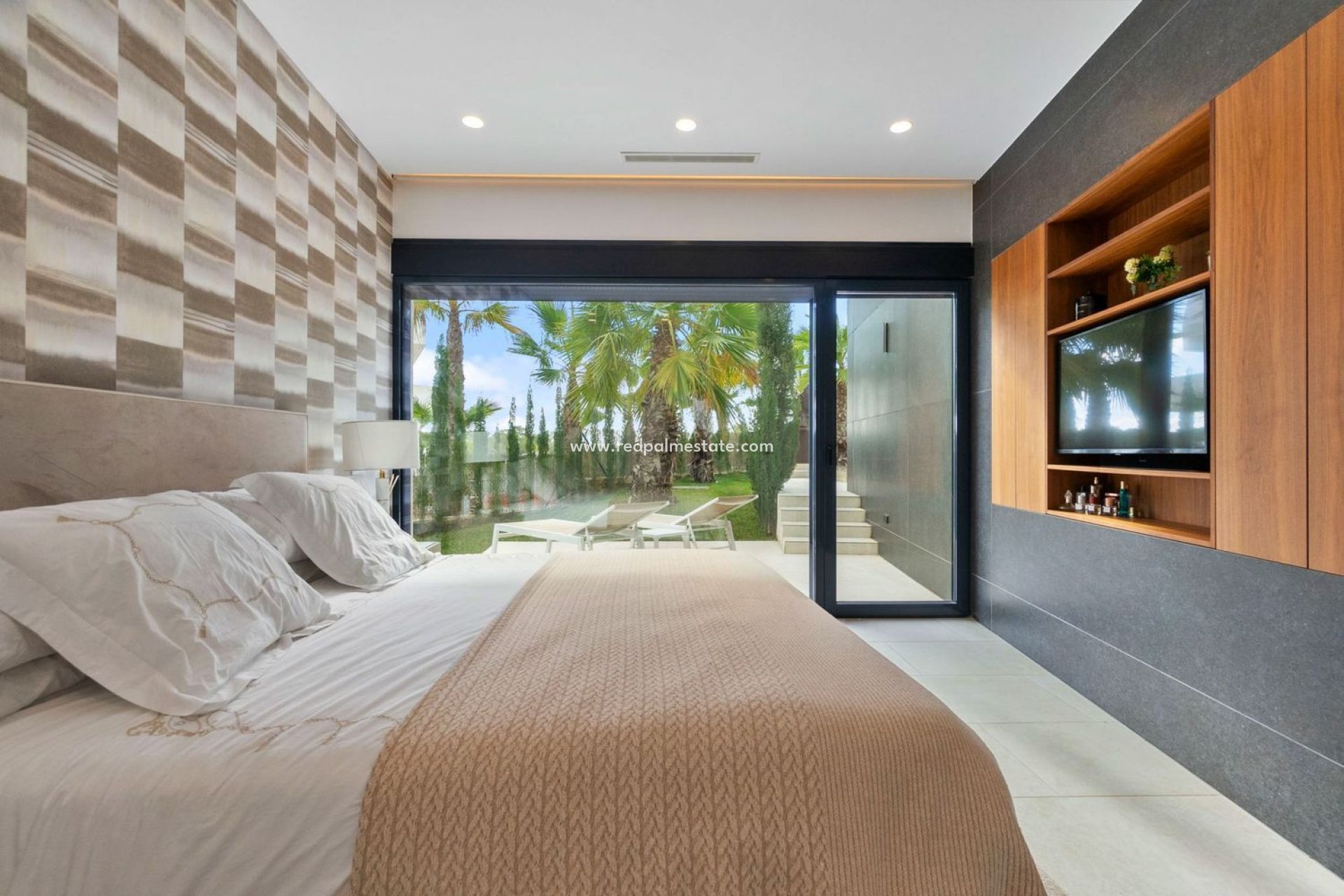 Reventa - Villa -
Orihuela Costa - Las Colinas Golf