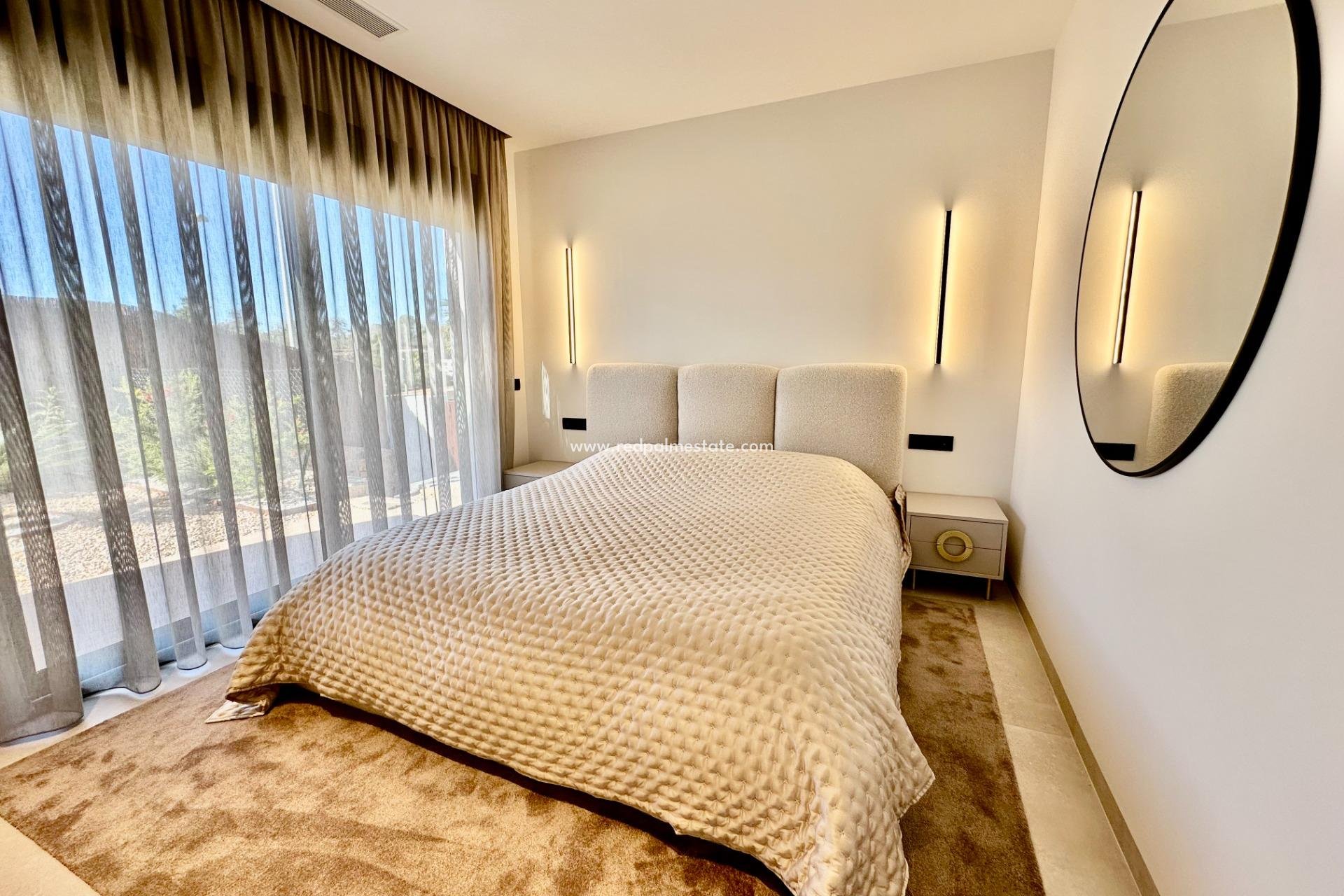 Reventa - Villa -
Orihuela Costa - Las Colinas Golf