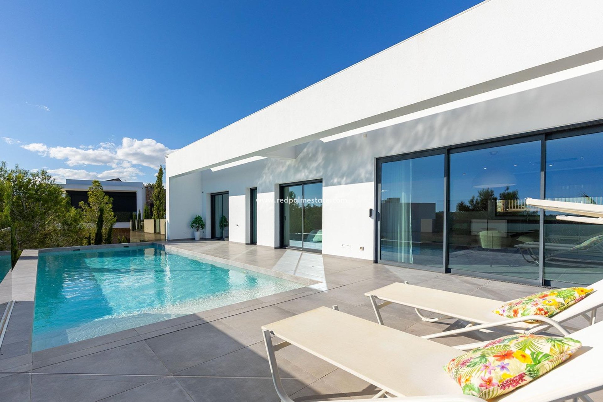 Reventa - Villa -
Orihuela Costa - Las Colinas Golf