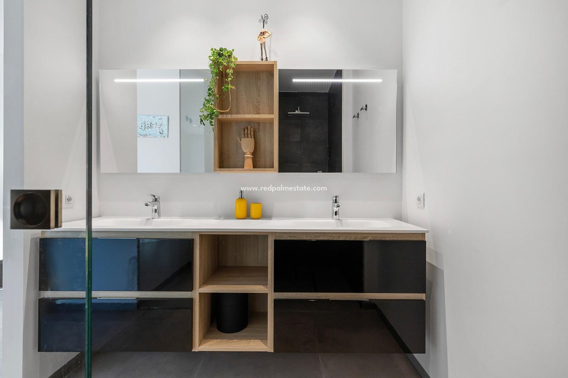 Reventa - Villa -
Orihuela Costa - Las Colinas Golf