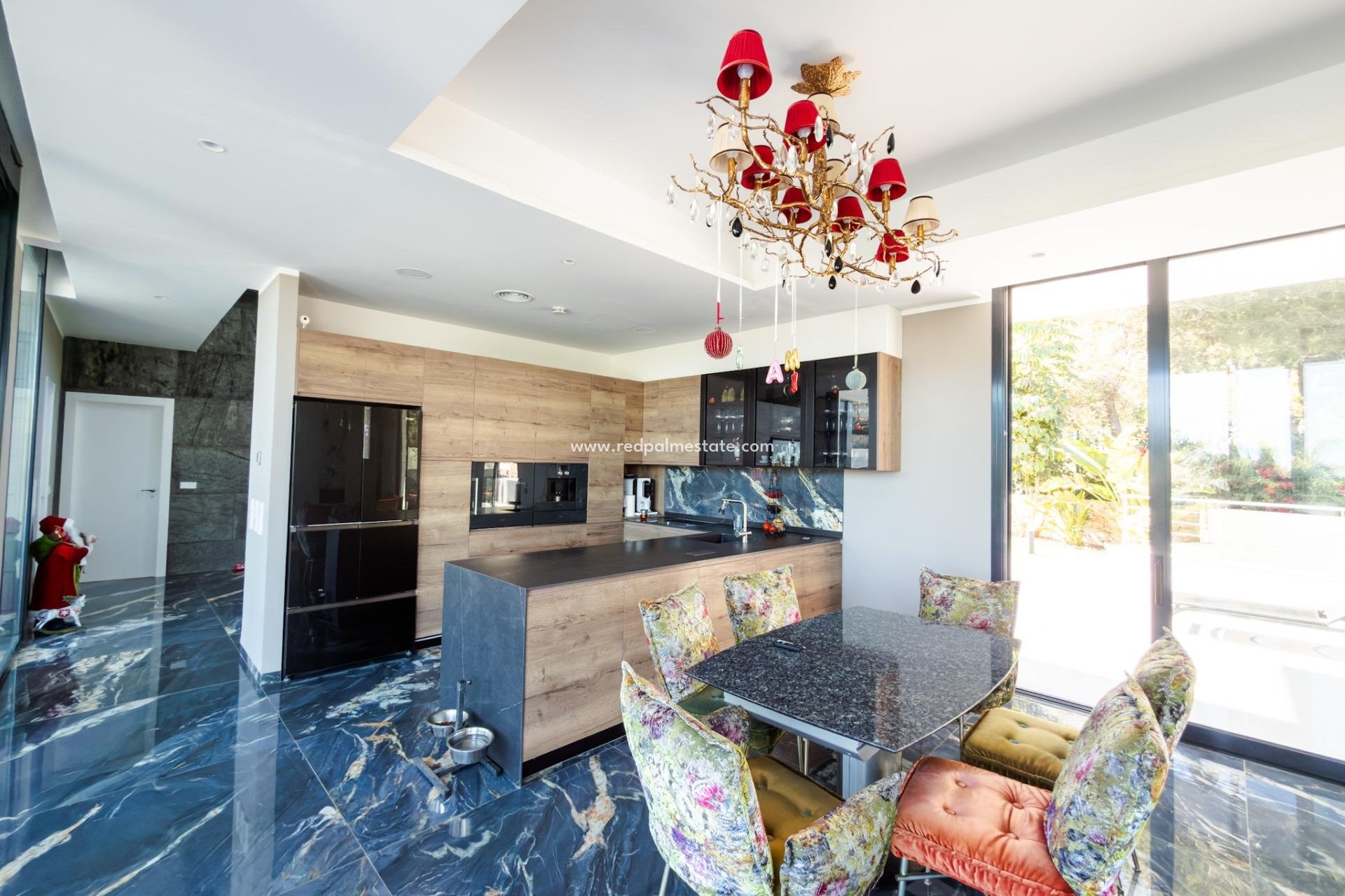 Reventa - Villa -
Orihuela Costa - Las Colinas Golf