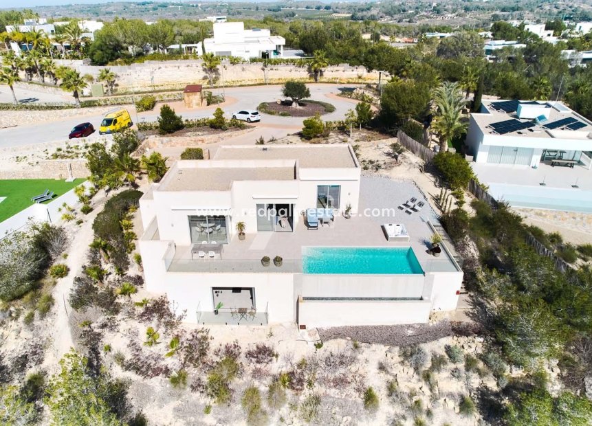 Reventa - Villa -
Orihuela Costa - Las Colinas Golf