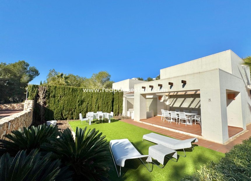 Reventa - Villa -
Orihuela Costa - Las Colinas Golf