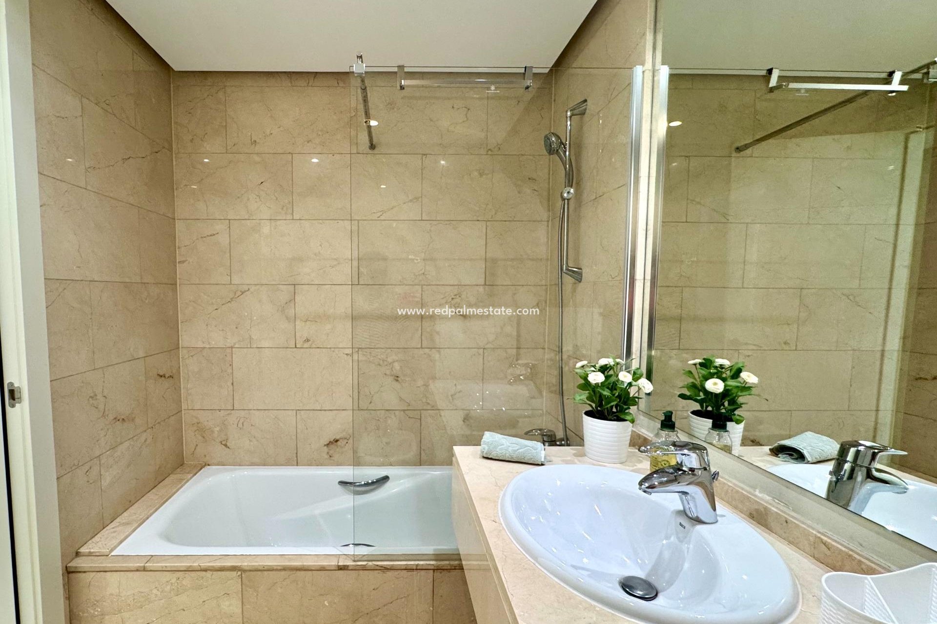 Reventa - Villa -
Orihuela Costa - Las Colinas Golf