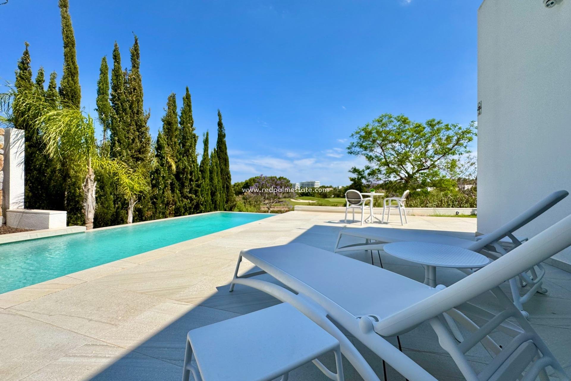 Reventa - Villa -
Orihuela Costa - Las Colinas Golf