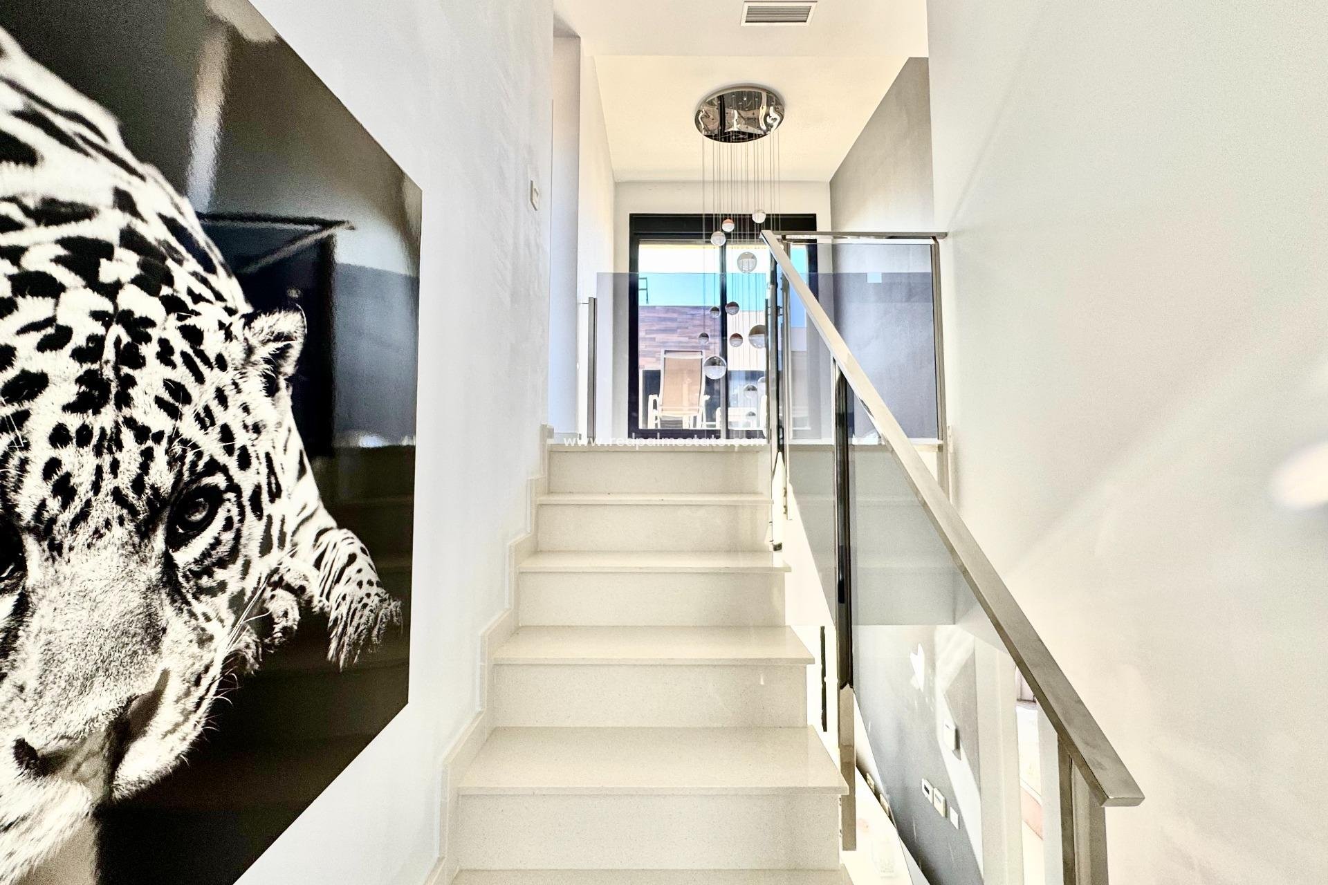 Reventa - Villa -
Orihuela Costa - Lomas de Cabo Roig