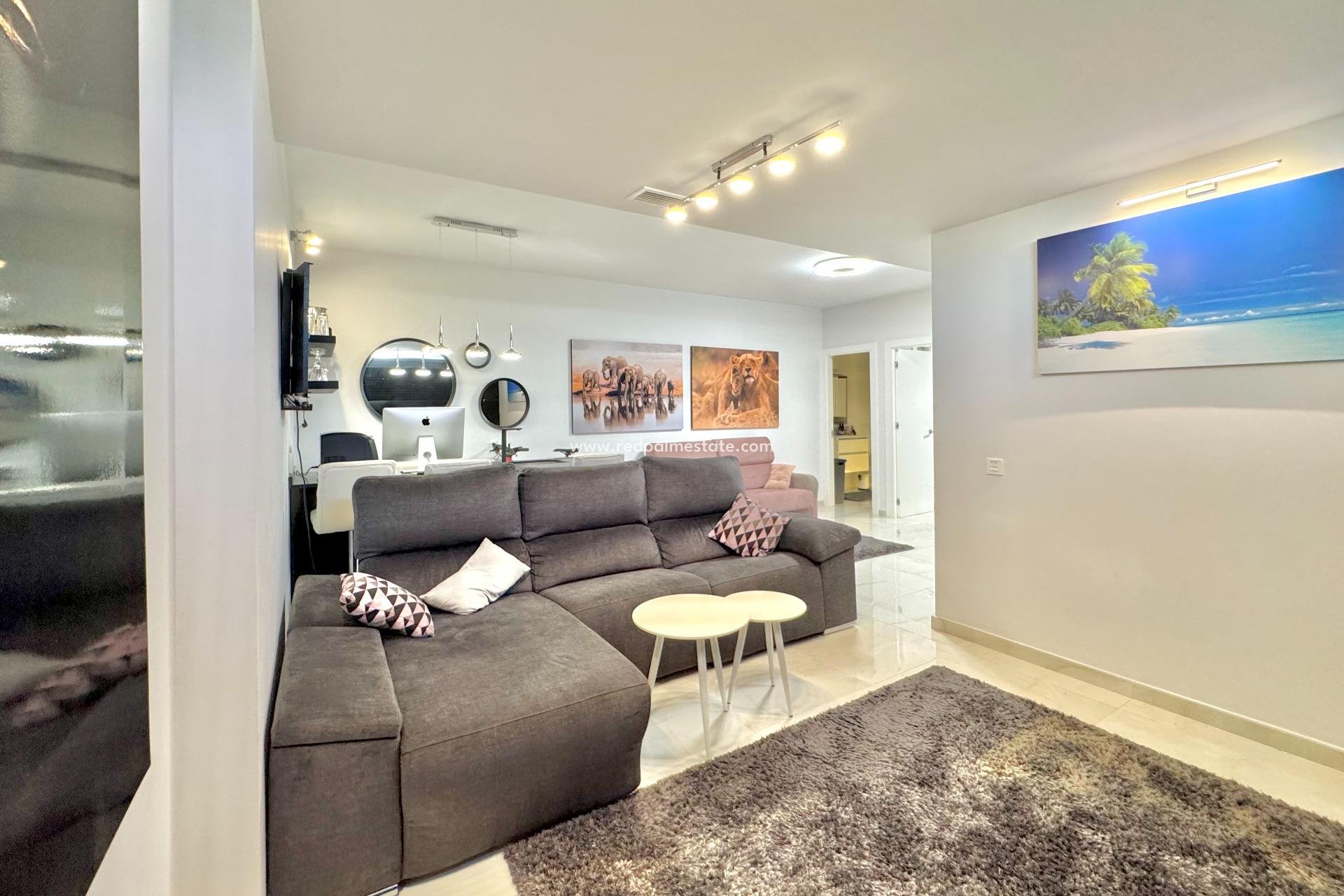 Reventa - Villa -
Orihuela Costa - Lomas de Cabo Roig