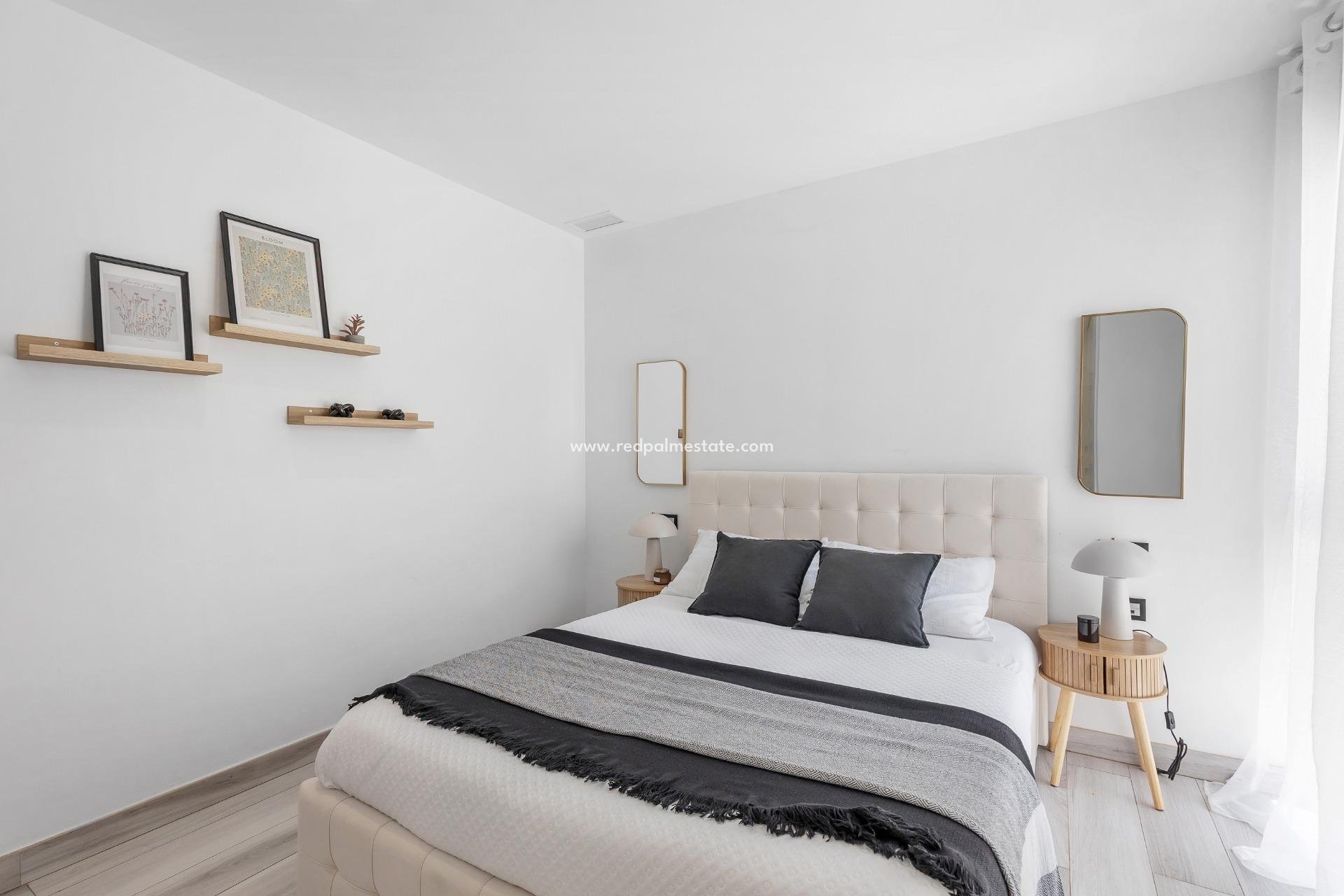 Reventa - Villa -
Orihuela Costa - Lomas de Cabo Roig