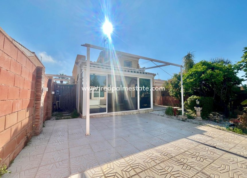 Reventa - Villa -
Orihuela Costa - Los Almendros-la Florida