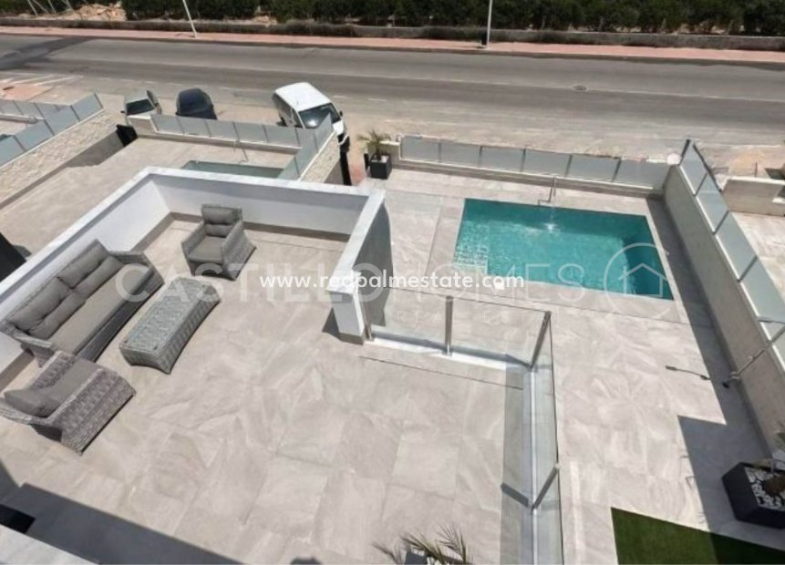 Reventa - Villa -
Orihuela Costa - Los Altos