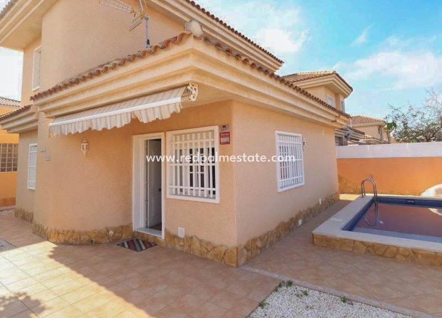 Reventa - Villa -
Orihuela Costa - Los altos