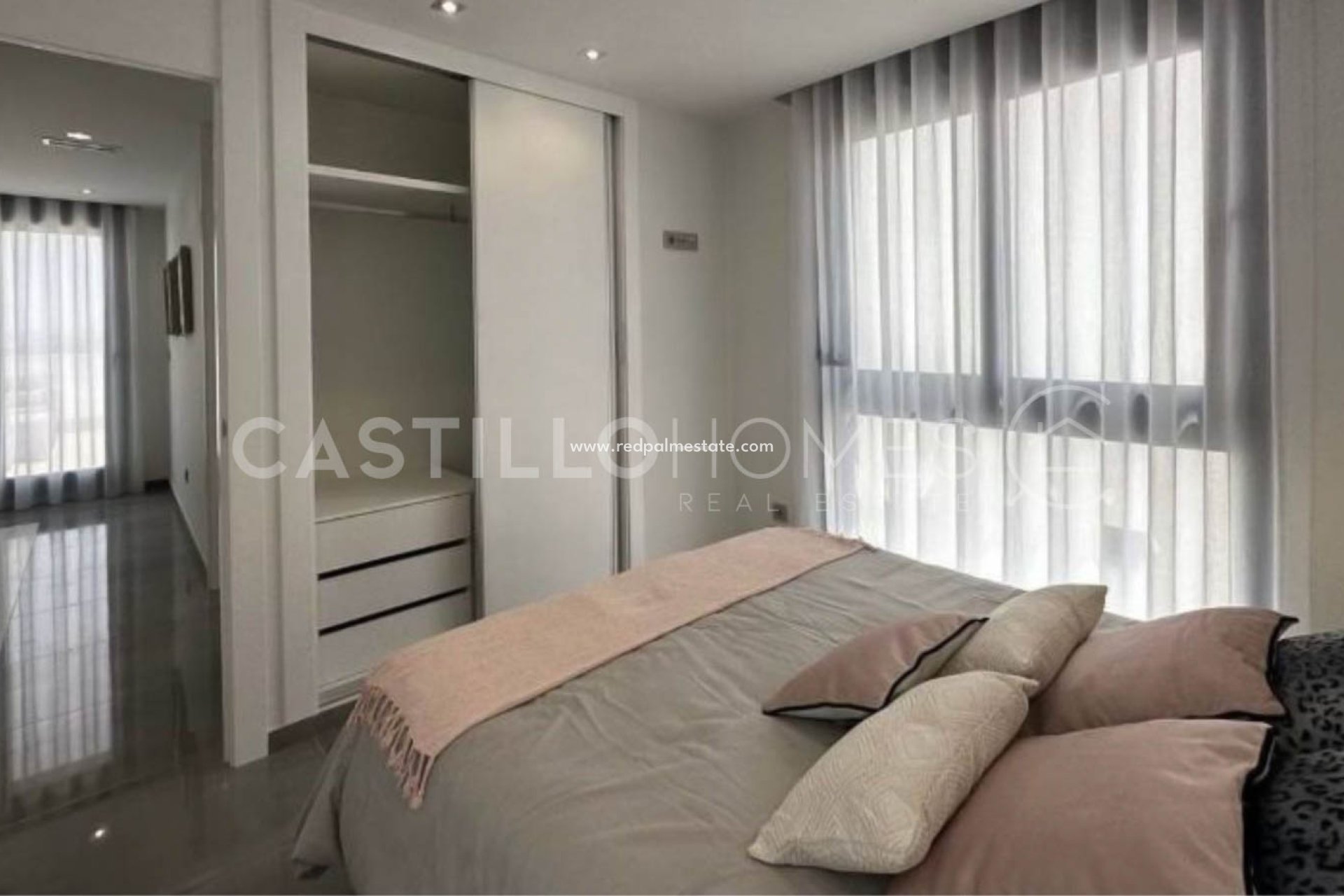 Reventa - Villa -
Orihuela Costa - Los balcones