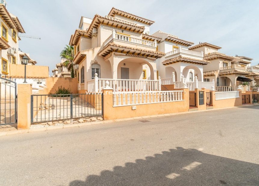 Reventa - Villa -
Orihuela Costa - Los Dolses