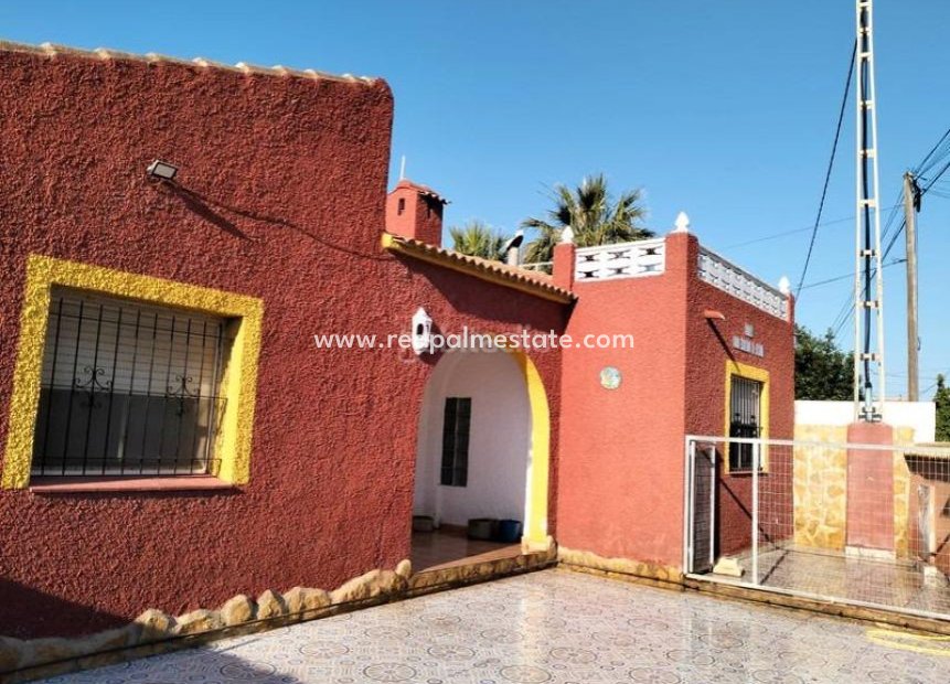 Reventa - Villa -
Orihuela Costa - Los Dolses