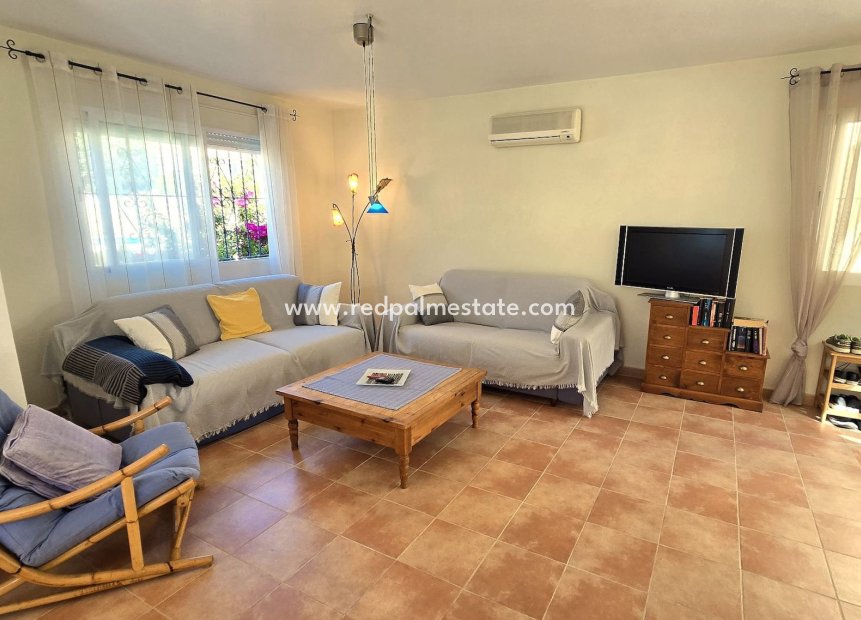 Reventa - Villa -
Orihuela Costa - Orihuela