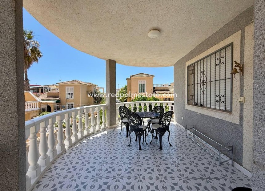Reventa - Villa -
Orihuela Costa - Playa Flamenca