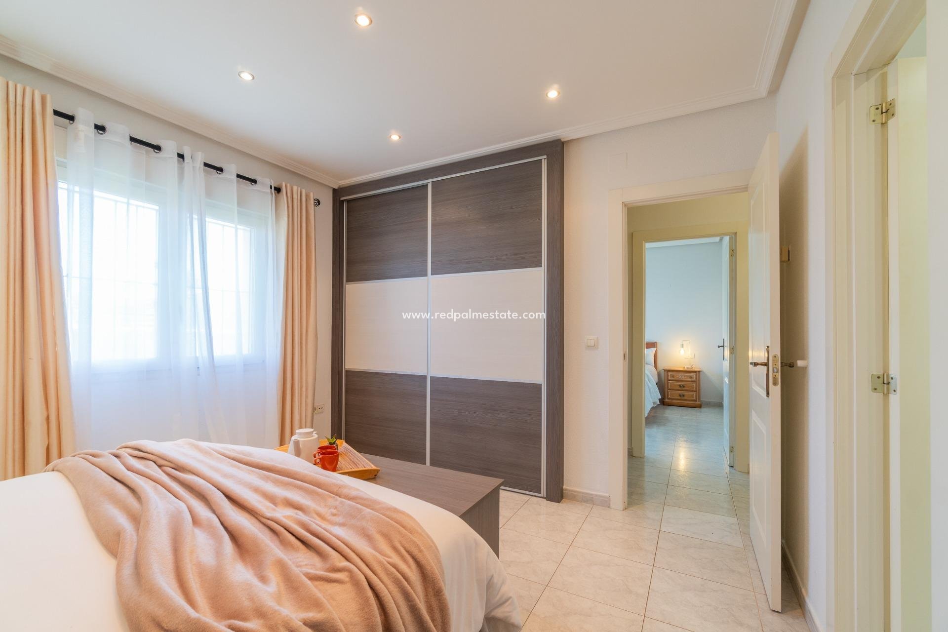 Reventa - Villa -
Orihuela Costa - Playa Flamenca