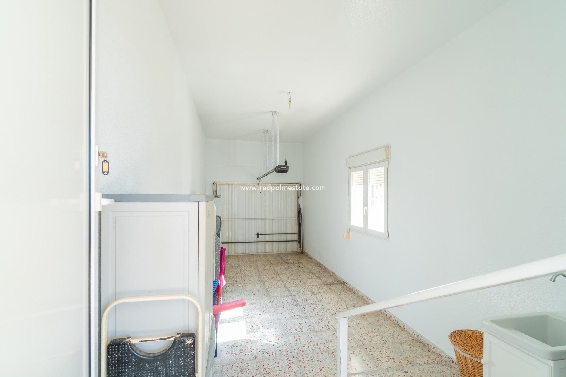 Reventa - Villa -
Orihuela Costa - Playa Flamenca