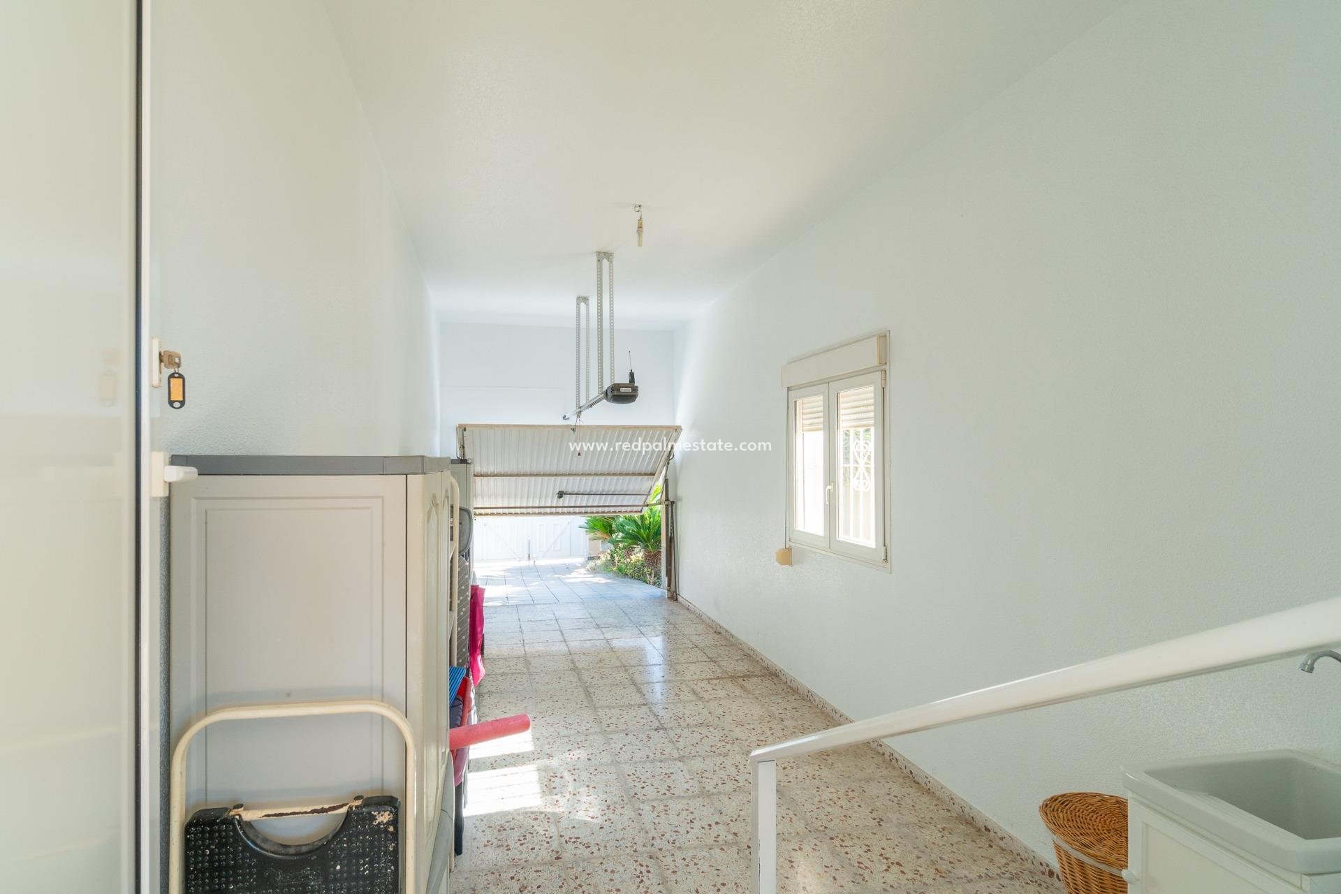 Reventa - Villa -
Orihuela Costa - Playa Flamenca
