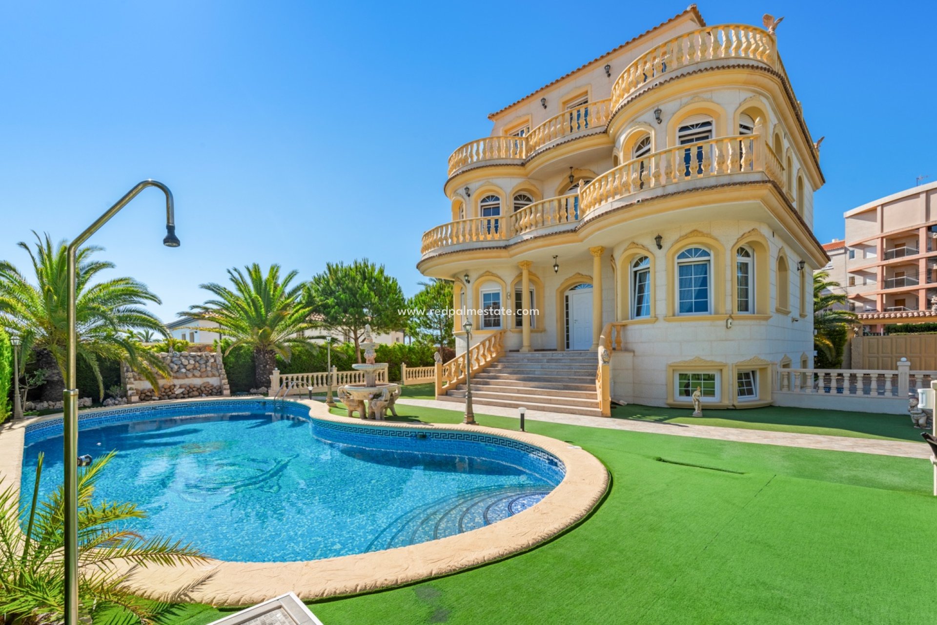 Reventa - Villa -
Orihuela Costa - Playa Flamenca