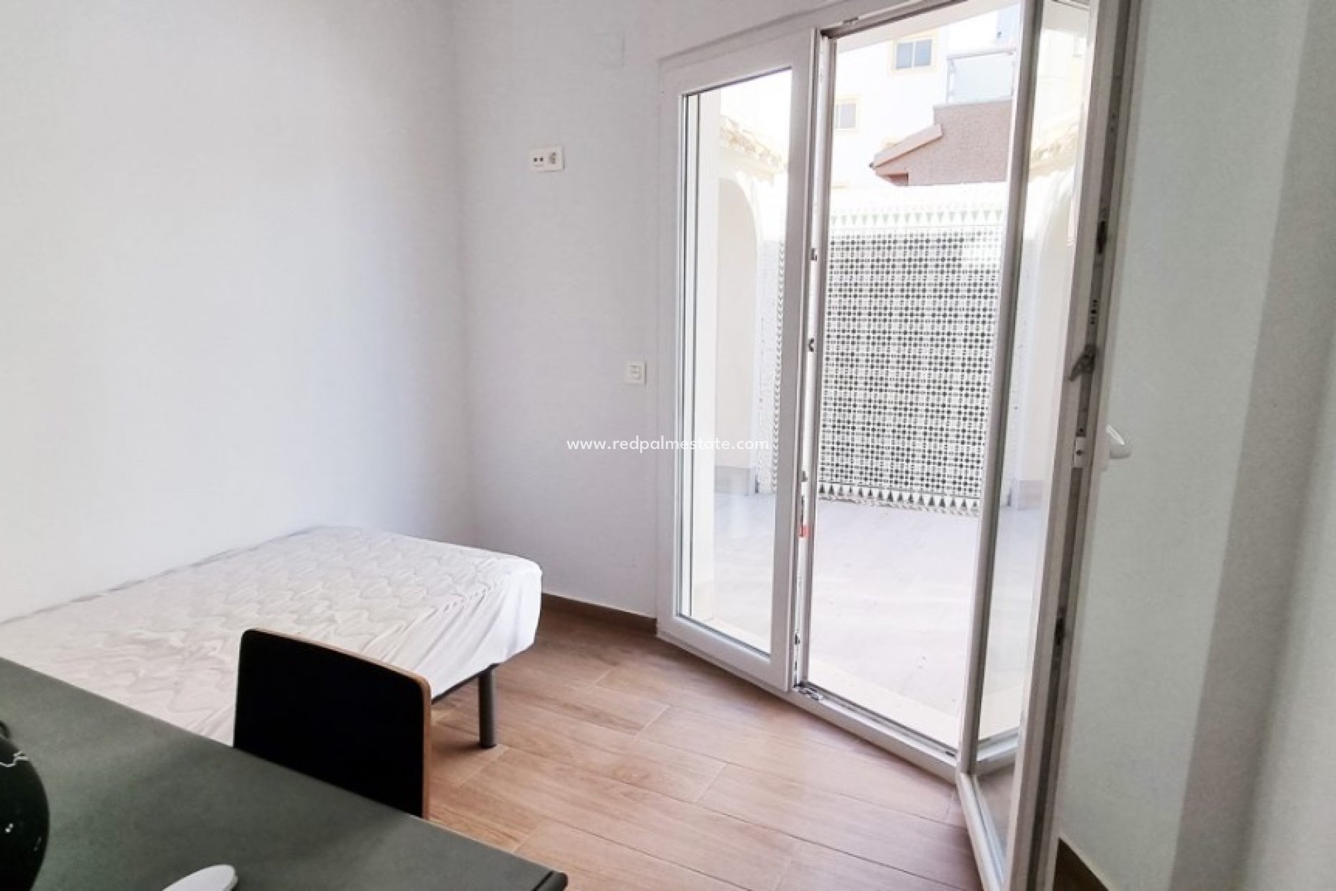 Reventa - Villa -
Orihuela Costa - Playa Flamenca