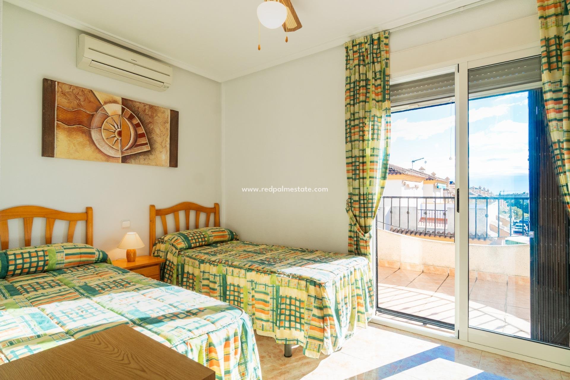 Reventa - Villa -
Orihuela Costa - Playa Flamenca