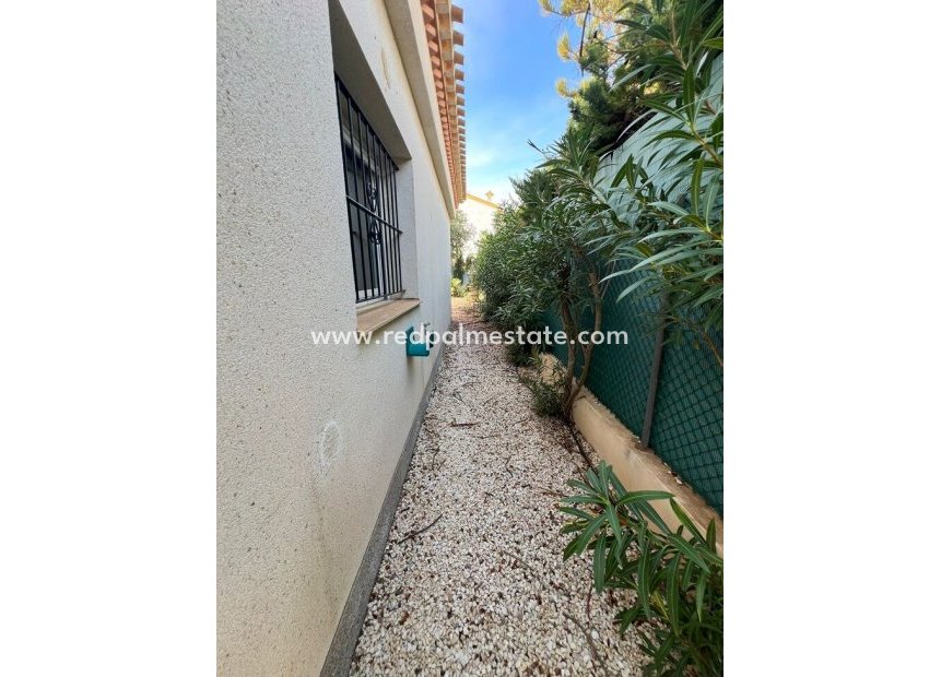 Reventa - Villa -
Orihuela Costa - Playa Flamenca