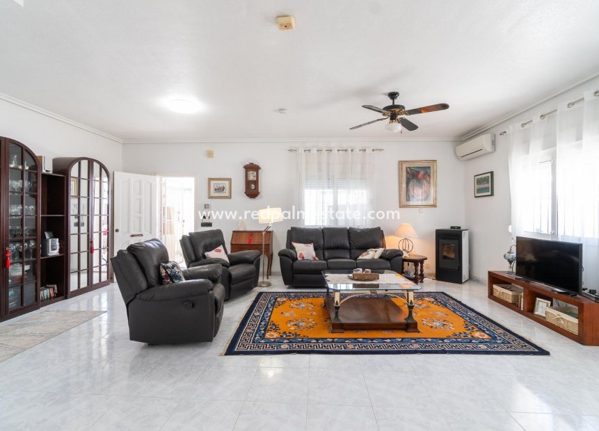 Reventa - Villa -
Orihuela Costa - Playa Flamenca