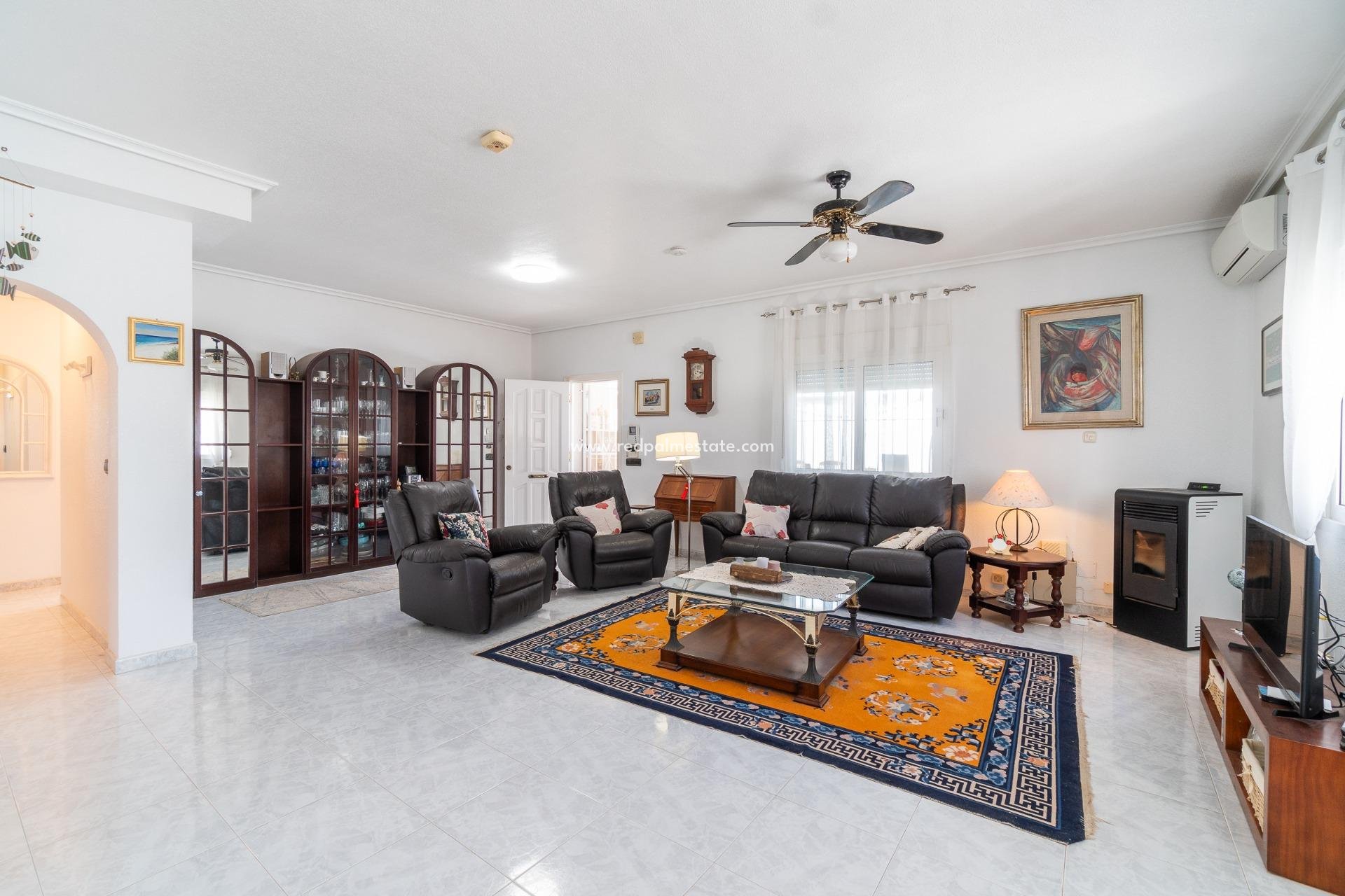 Reventa - Villa -
Orihuela Costa - Playa Flamenca