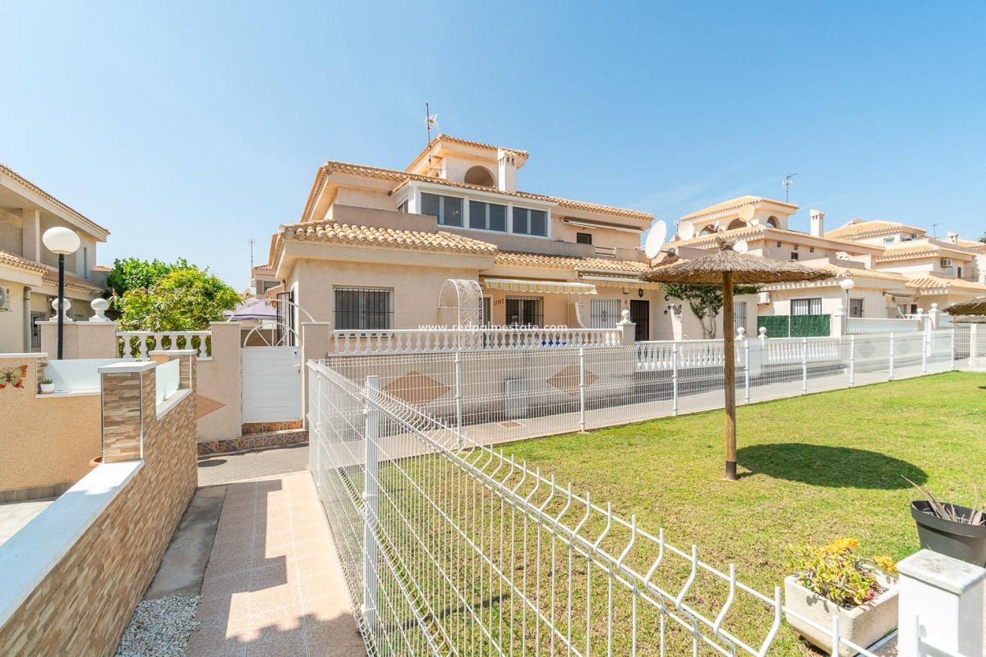 Reventa - Villa -
Orihuela Costa - Playa Flamenca