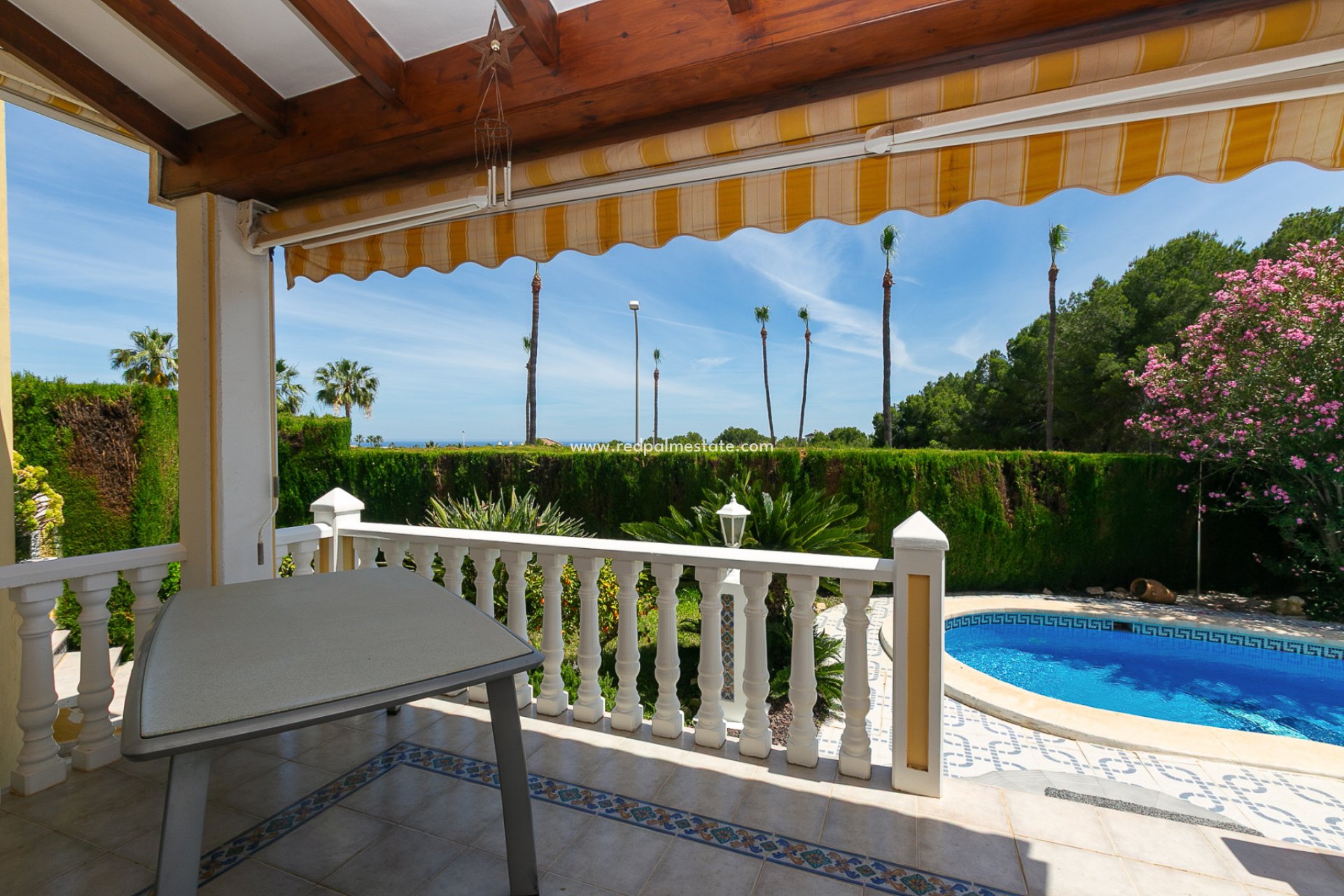 Reventa - Villa -
Orihuela Costa - Rioja