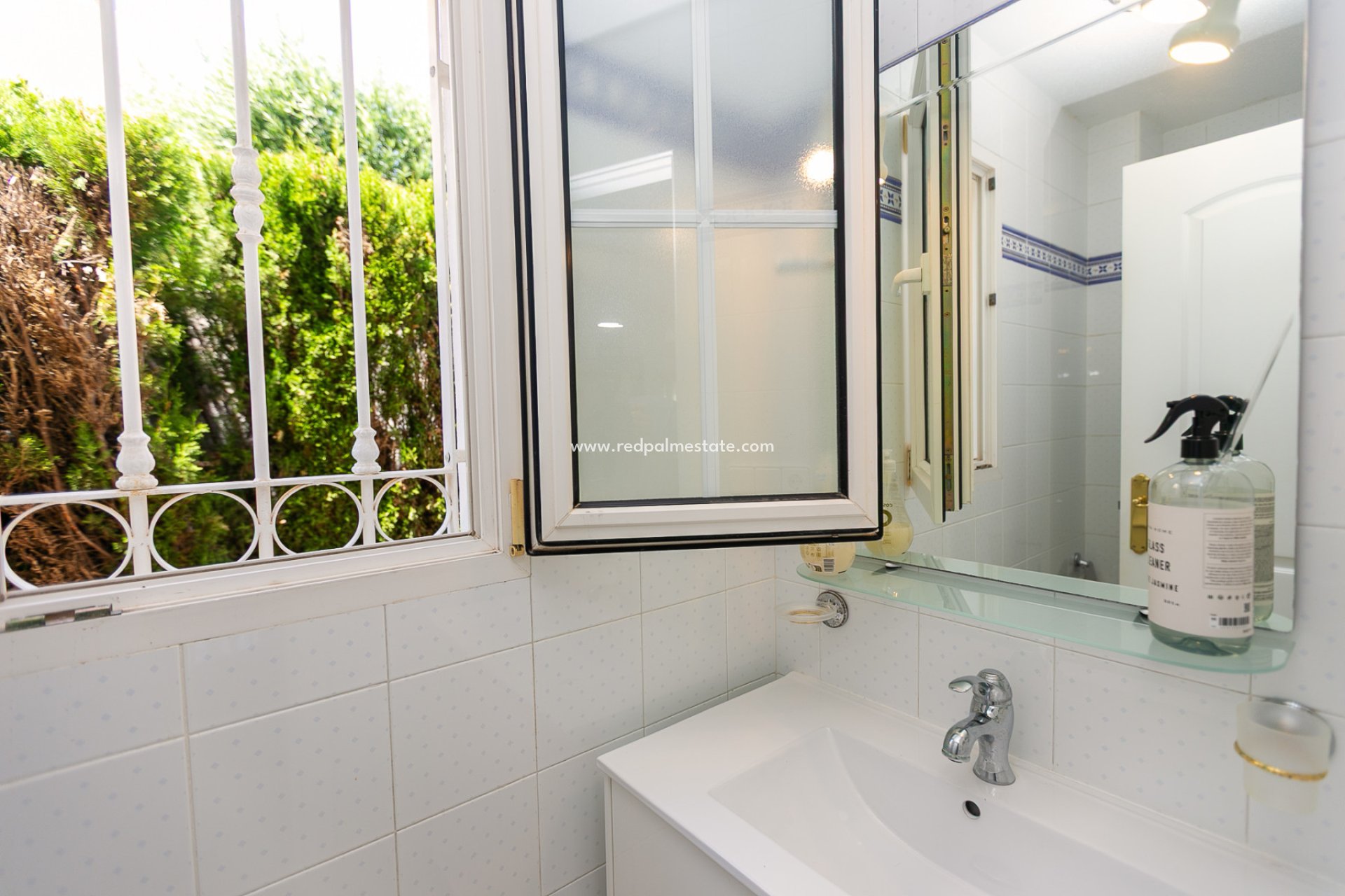 Reventa - Villa -
Orihuela Costa - Rioja