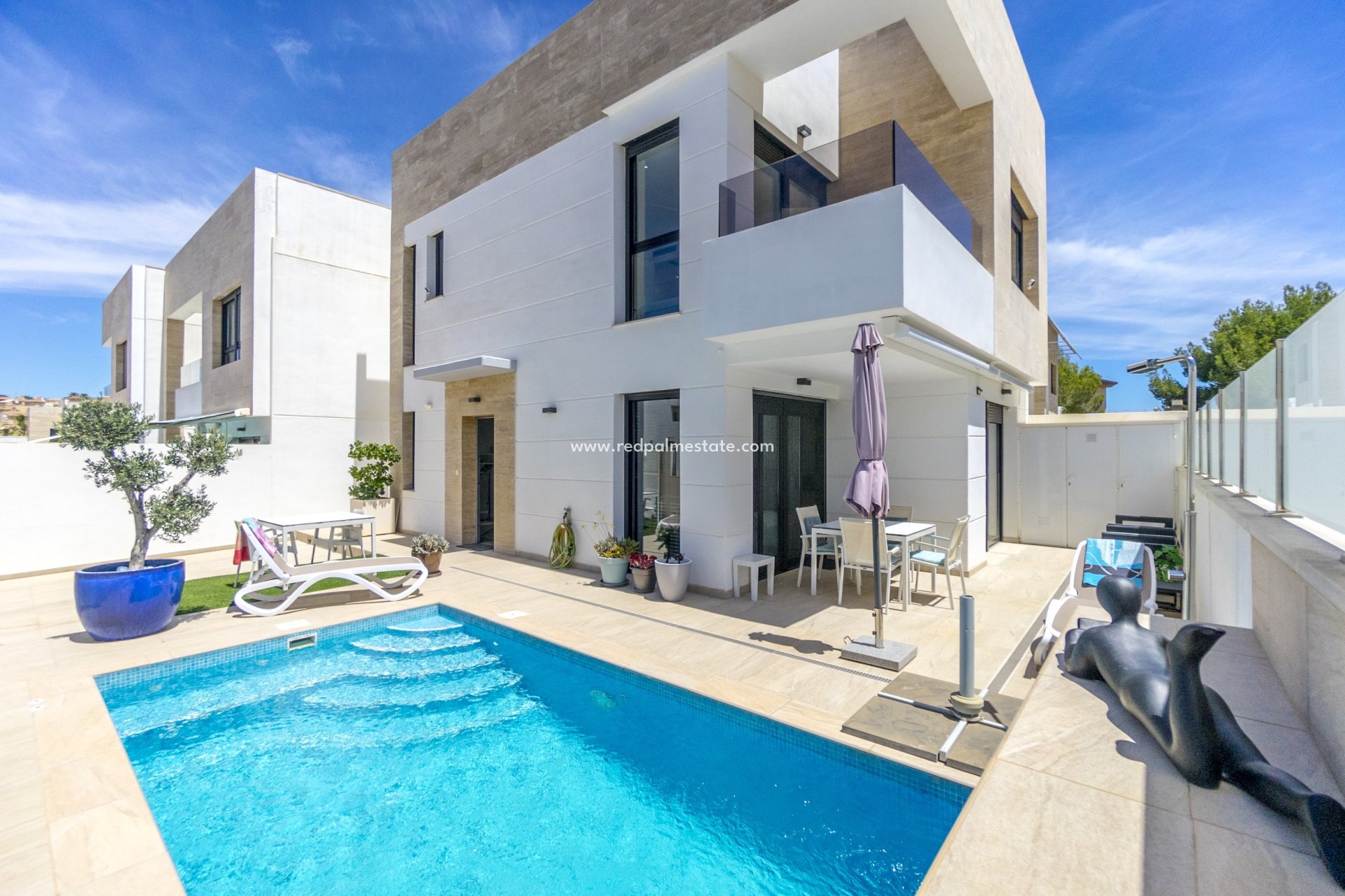 Reventa - Villa -
Orihuela Costa - Urbanización Blue Lagoon y T-2 Filipinas Oeste