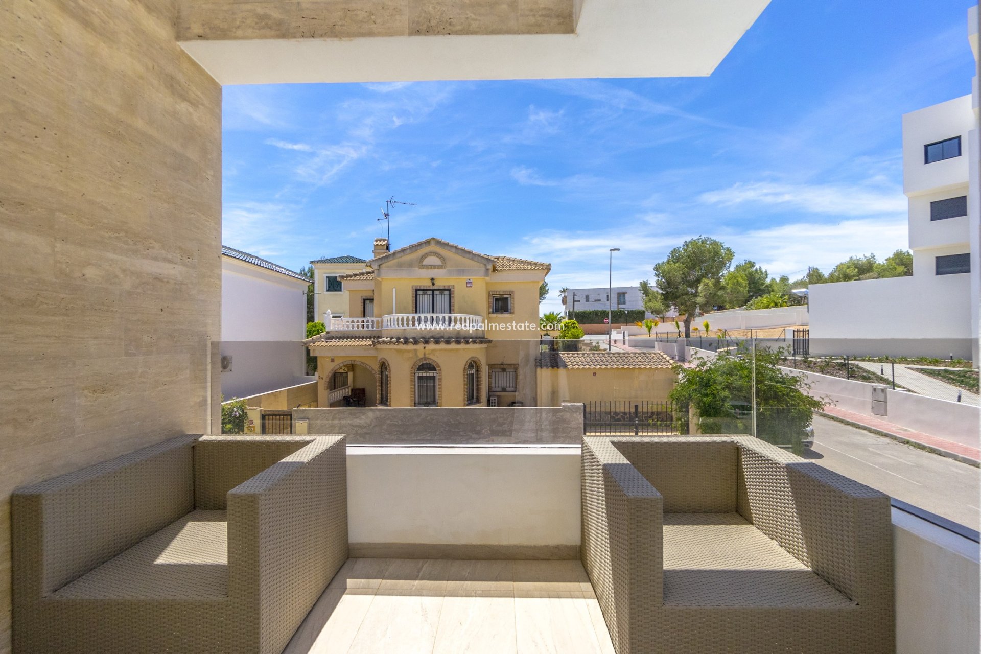 Reventa - Villa -
Orihuela Costa - Urbanización Blue Lagoon y T-2 Filipinas Oeste