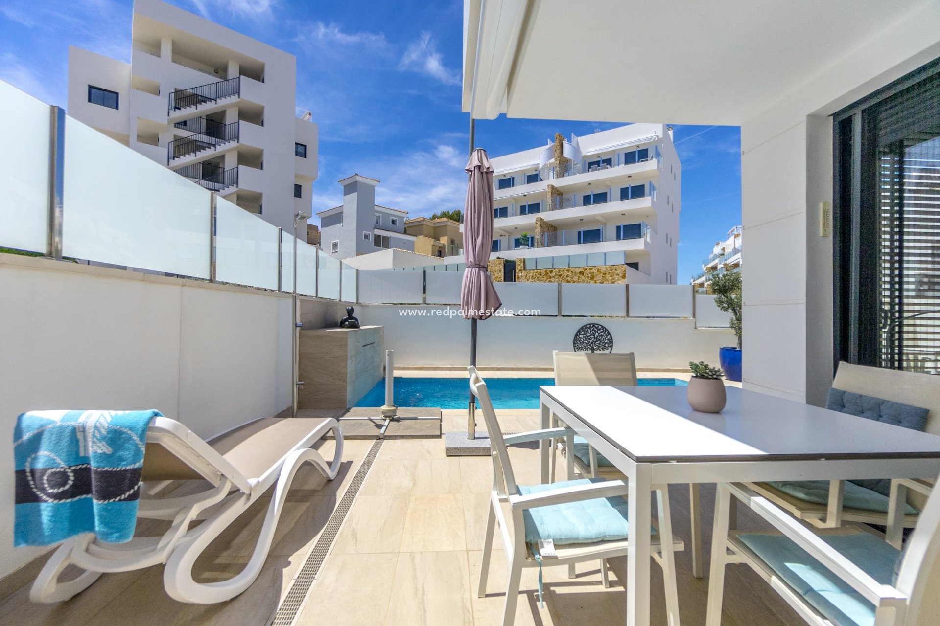 Reventa - Villa -
Orihuela Costa - Urbanización Blue Lagoon y T-2 Filipinas Oeste