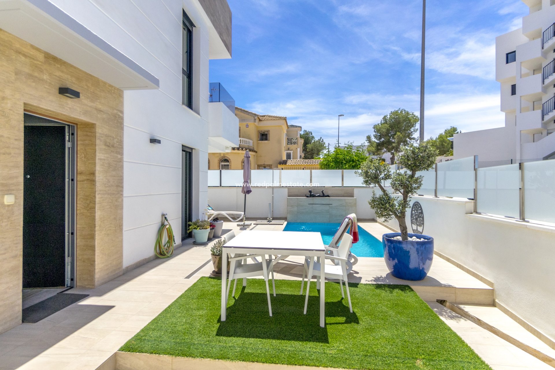 Reventa - Villa -
Orihuela Costa - Urbanización Blue Lagoon y T-2 Filipinas Oeste