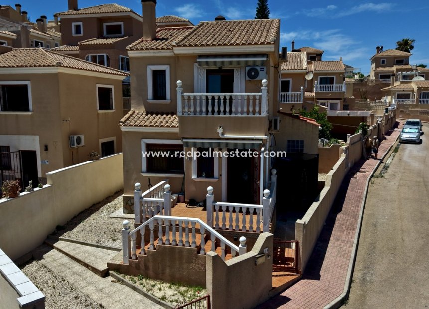 Reventa - Villa -
Orihuela Costa - Villamartín
