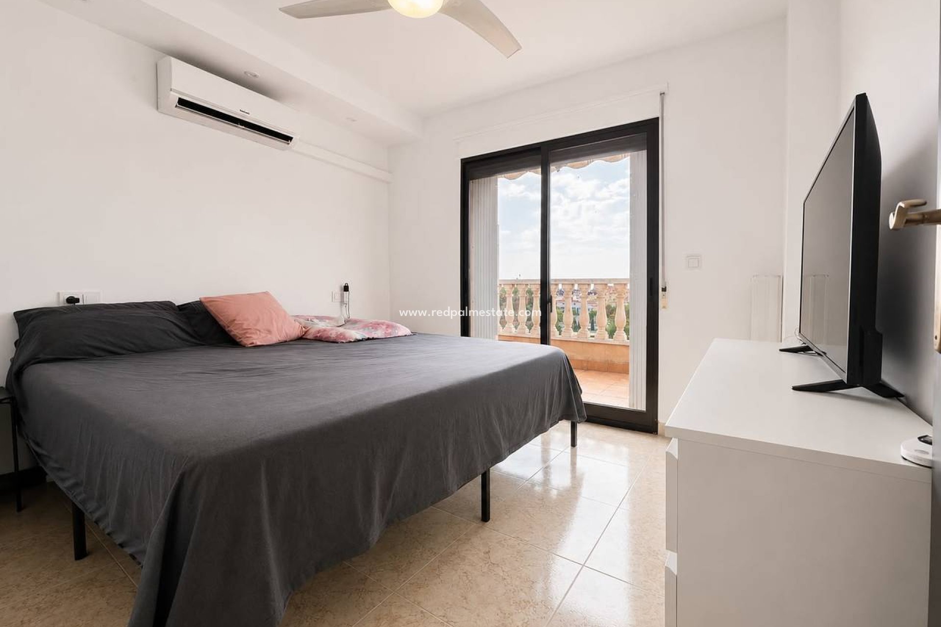 Reventa - Villa -
Orihuela Costa - Villamartín