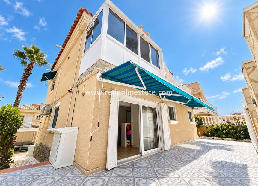 Reventa - Villa -
Orihuela Costa - Villamartín