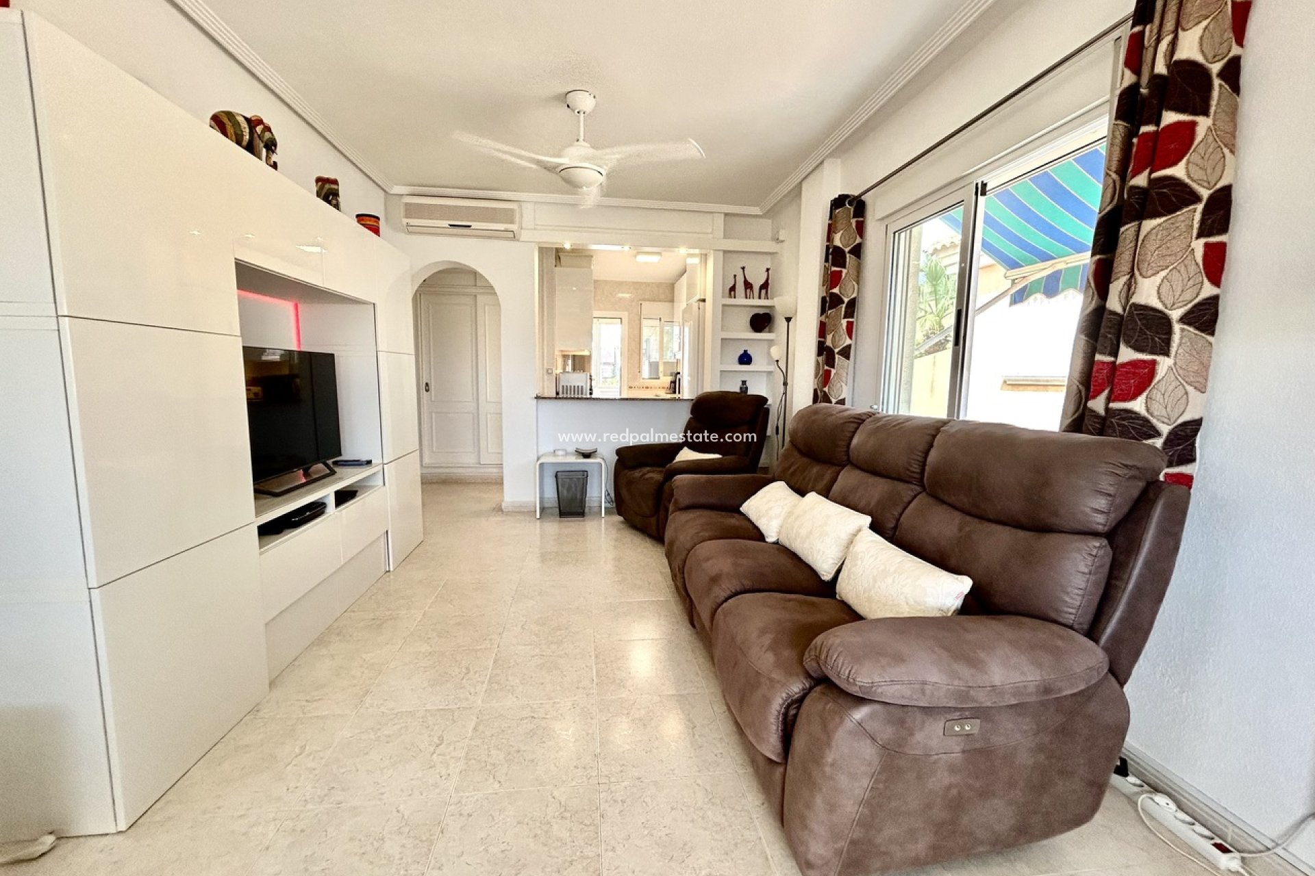 Reventa - Villa -
Orihuela Costa - Villamartín