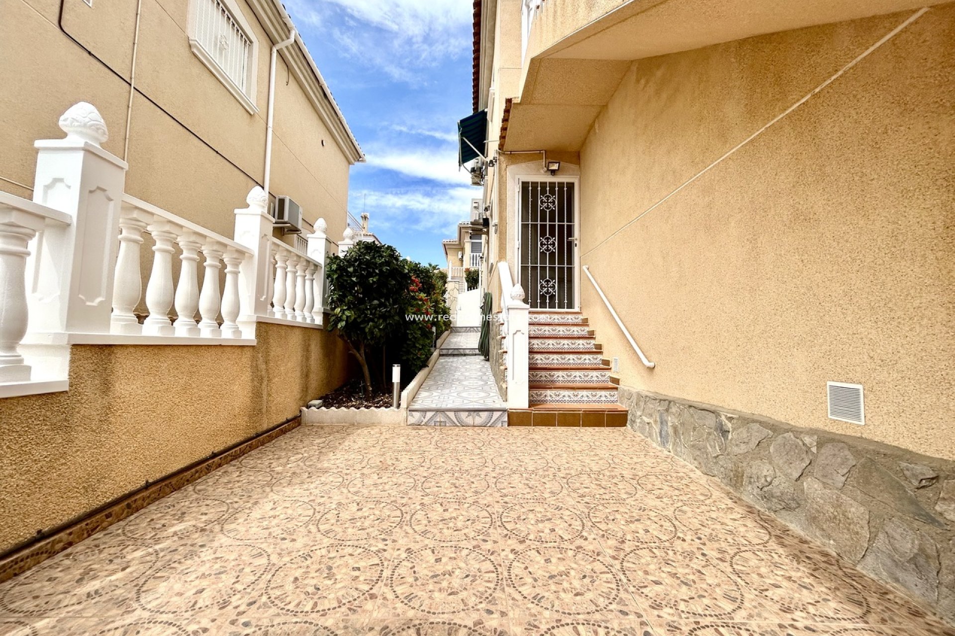 Reventa - Villa -
Orihuela Costa - Villamartín