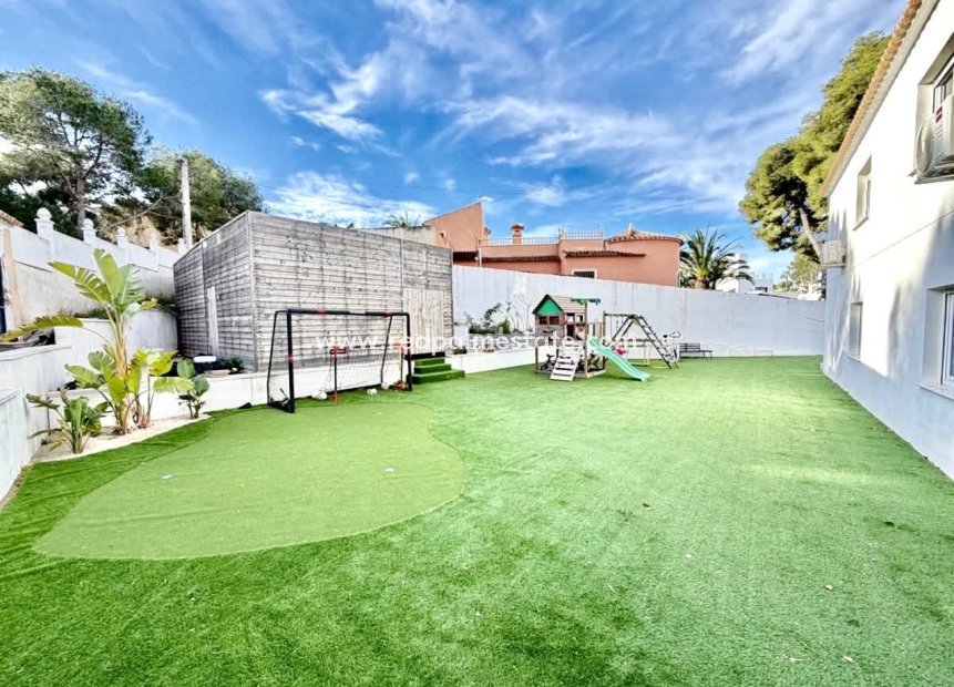 Reventa - Villa -
Orihuela Costa - Villamartín