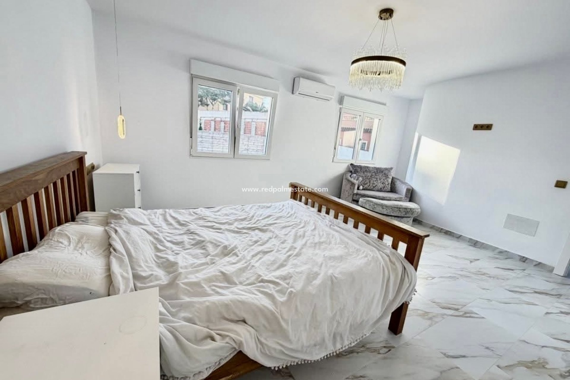 Reventa - Villa -
Orihuela Costa - Villamartín