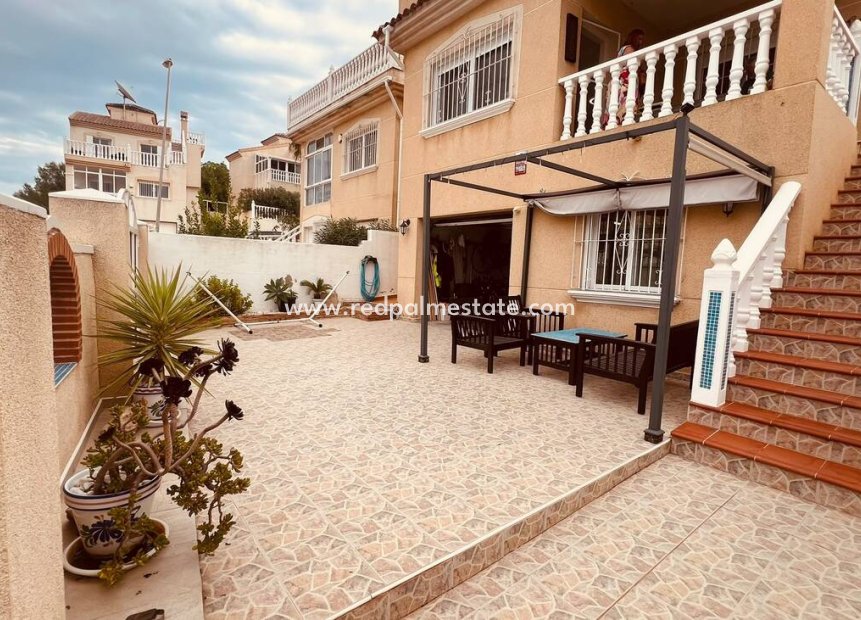 Reventa - Villa -
Orihuela Costa - Villamartín