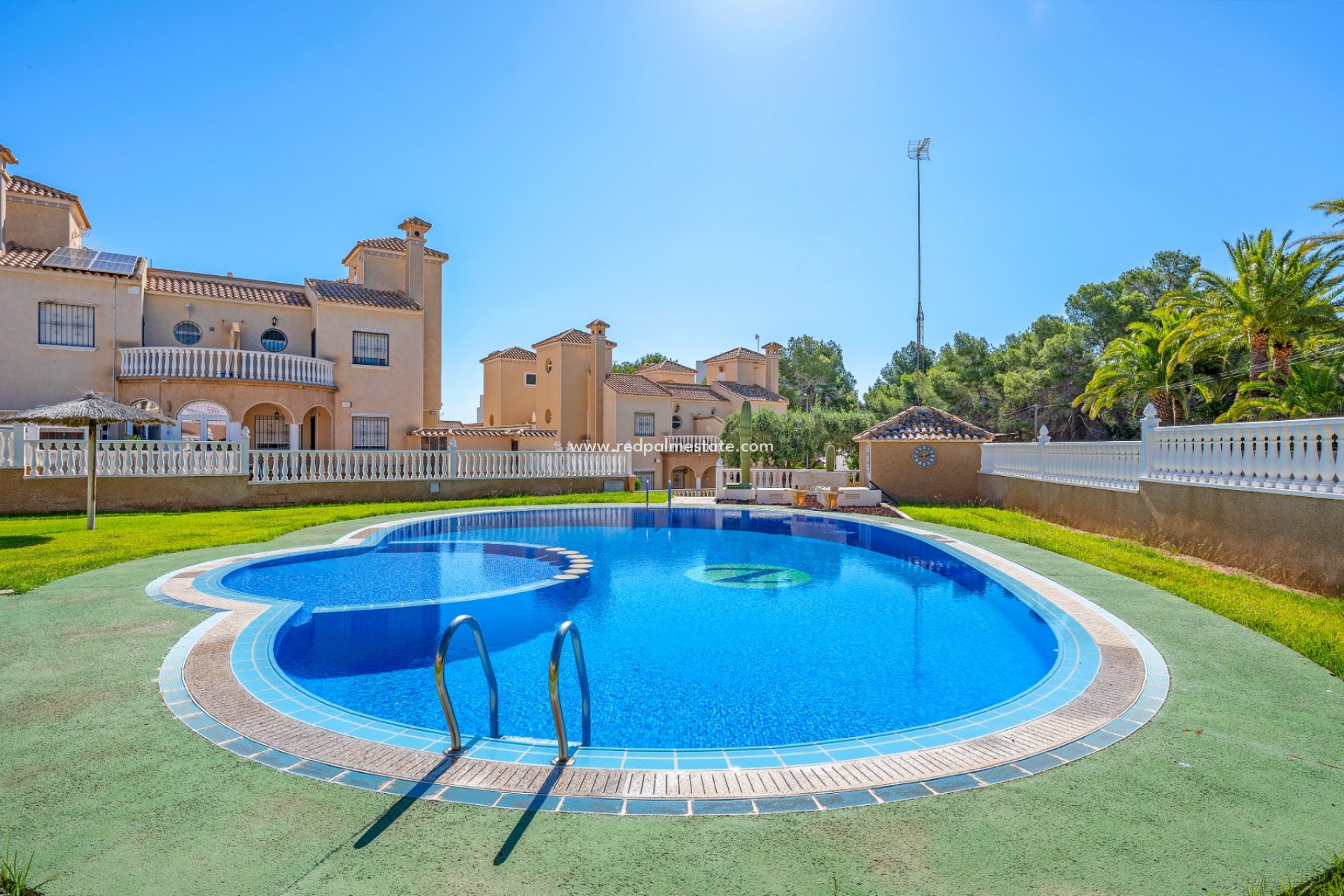 Reventa - Villa -
Orihuela Costa - Villamartín