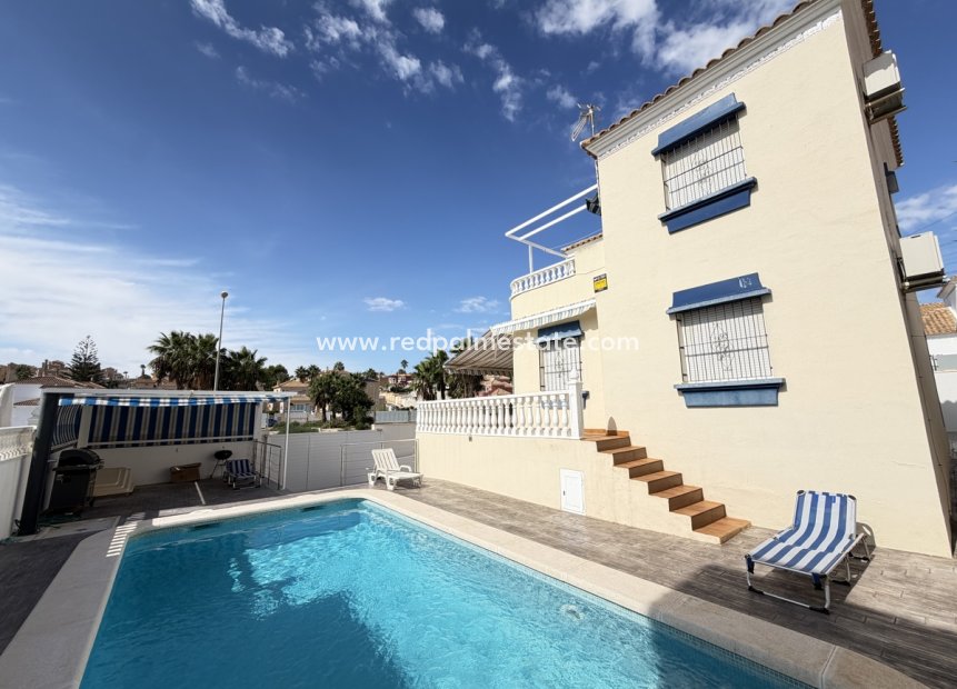Reventa - Villa -
Orihuela Costa - Villamartín