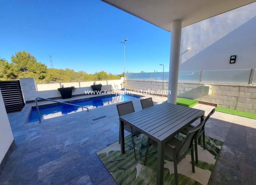 Reventa - Villa -
Orihuela Costa - Villamartín