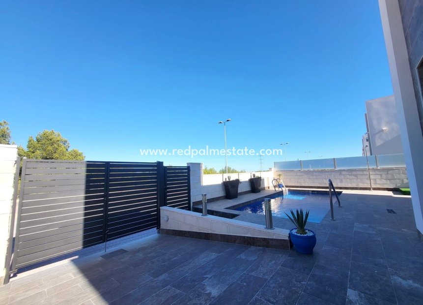 Reventa - Villa -
Orihuela Costa - Villamartín